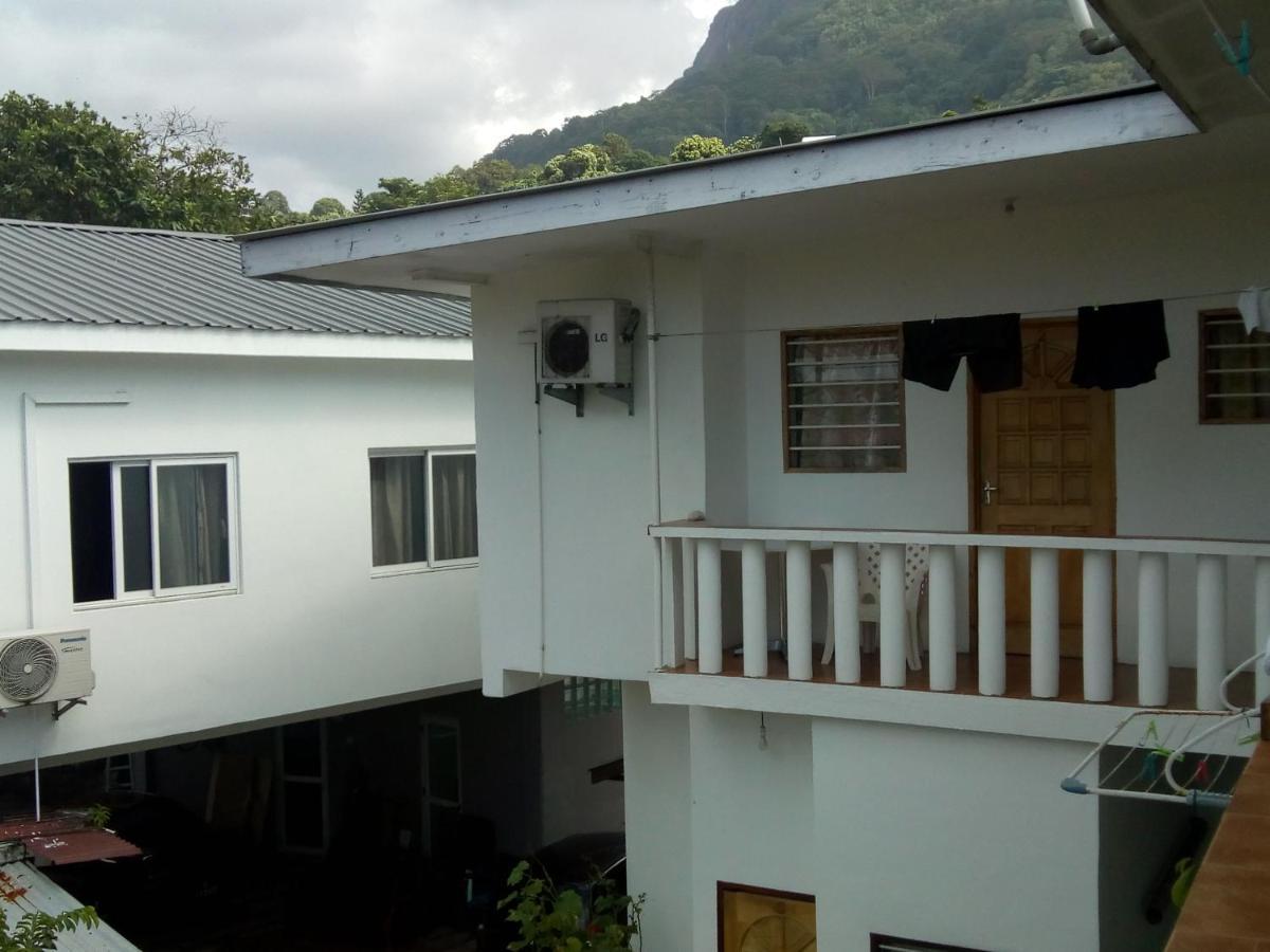 Corner Bay Apartments Beau Vallon,Mahe Виктория Экстерьер фото